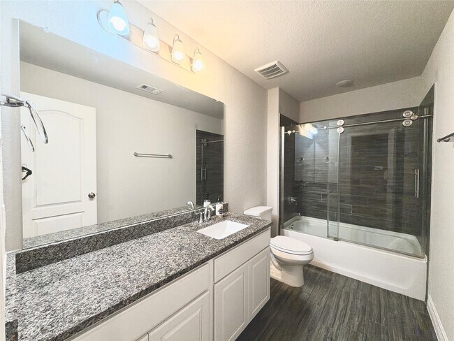Building Photo - 415 Northern Pike Dr
