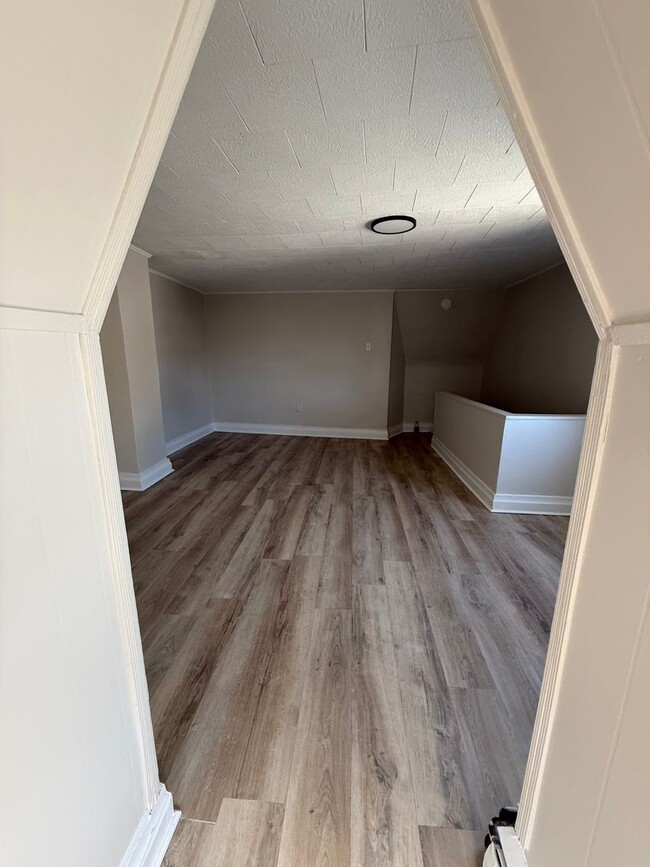 Building Photo - Spacious 3BR House in Columbia!