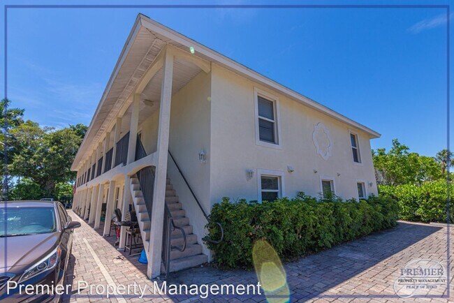 Building Photo - 1555 Blue Point Ave