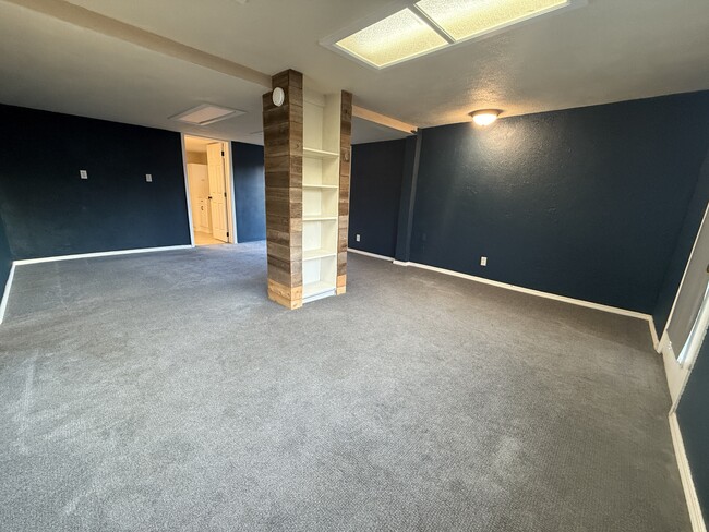 Building Photo - 11790 SW 90th Ave