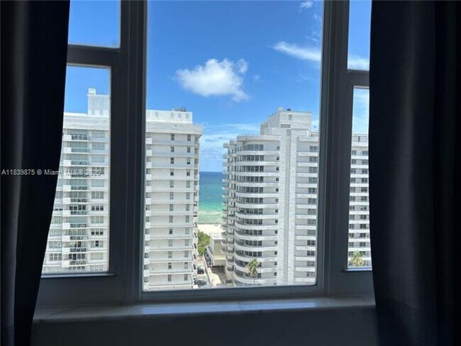 Building Photo - 5600 Collins Ave