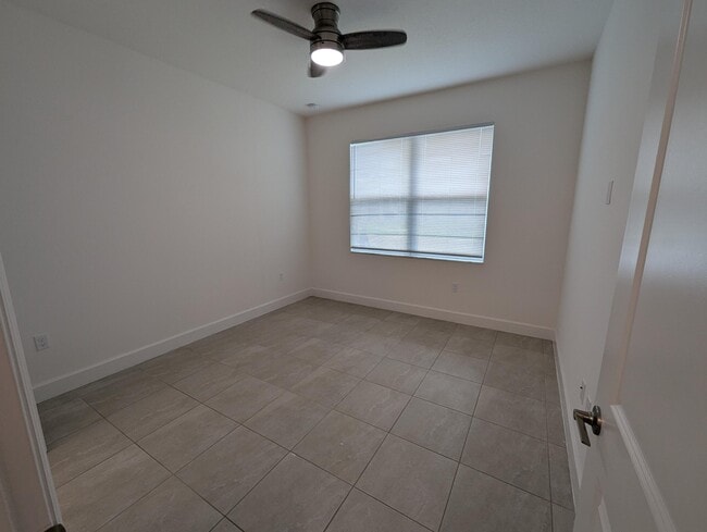 Building Photo - 13541 SW Oceanus Blvd