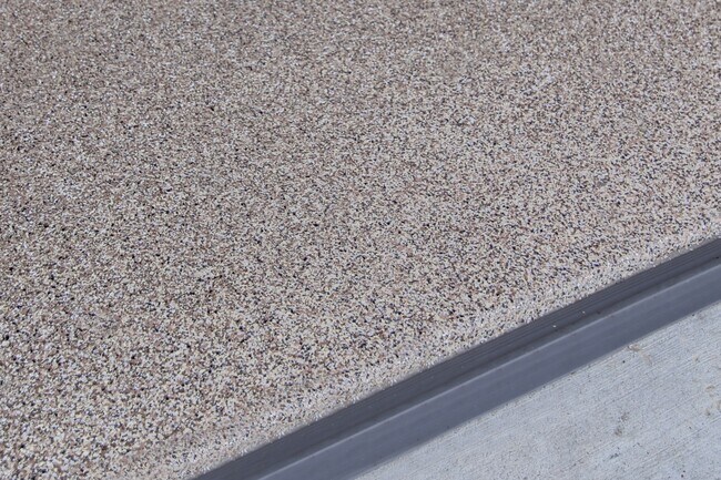 Building Photo - 142 W Russet Grove Cir