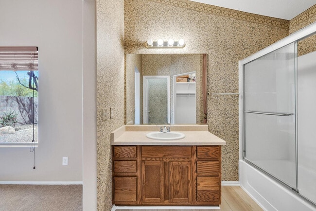 Building Photo - 42780 W Sunland Dr