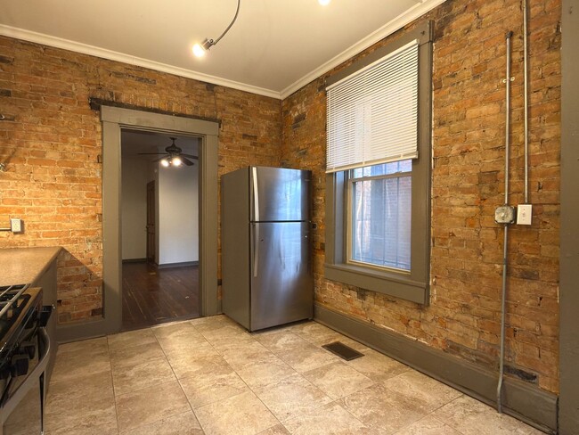 Building Photo - 1508 Moore St