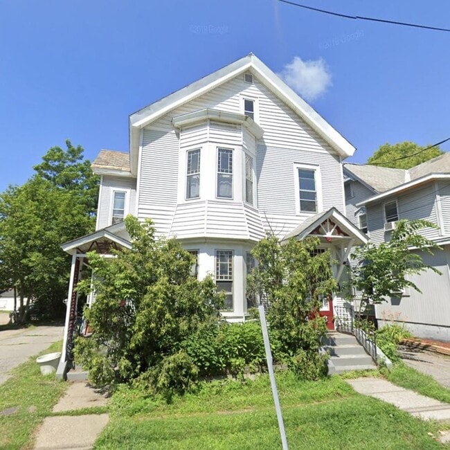 Primary Photo - 43 Clarke St