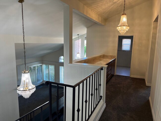 Building Photo - 4925 Regla Ct