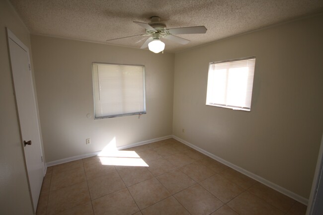 Building Photo - AMAZING 3 Bedroom 2 Bathroom Home In Orlando!