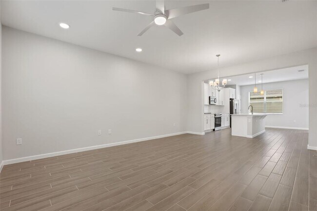 Building Photo - 1394 Mount Royal Dr