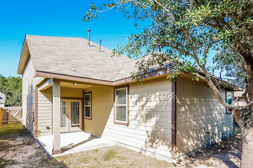 Building Photo - 2041 Lost Pine Ct