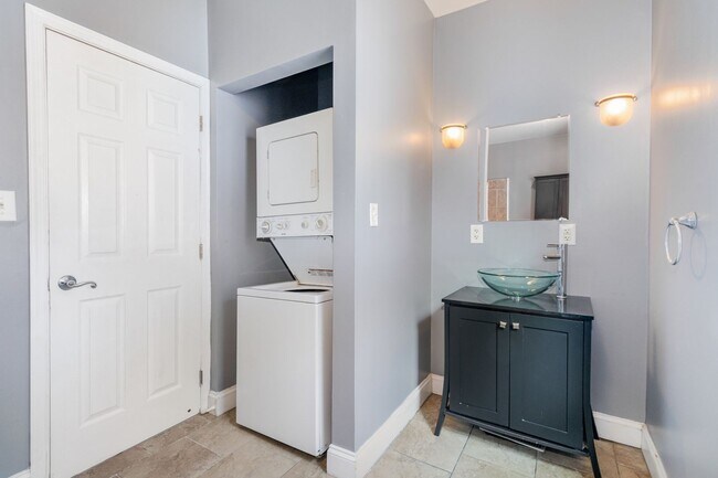 Building Photo - 2136 Susquehanna St