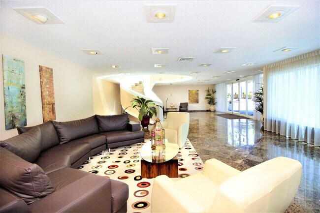 Building Photo - 1360 S Ocean Blvd