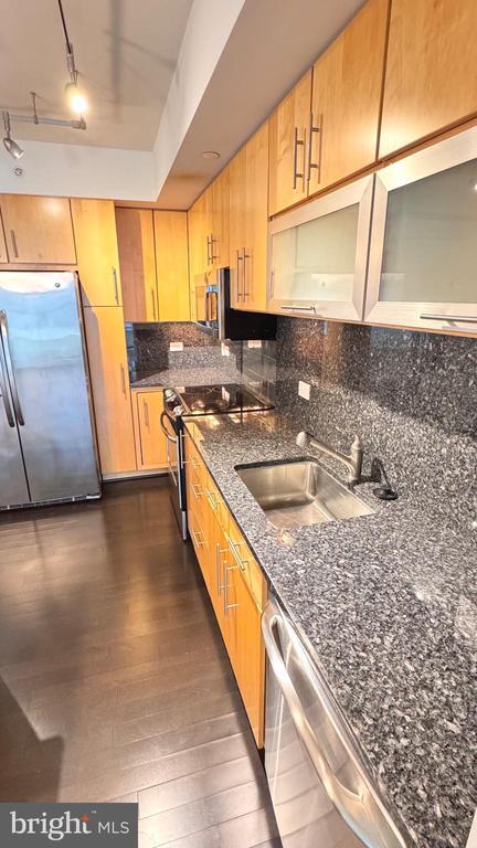 Building Photo - 1025 1st St SE