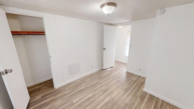 Building Photo - "Charming 3-Bed, 2-Bath Mobile Home Retrea...