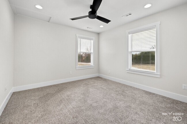 Building Photo - Secluded Executive Retreat on 3.4+ Acres – Minutes from Fayetteville