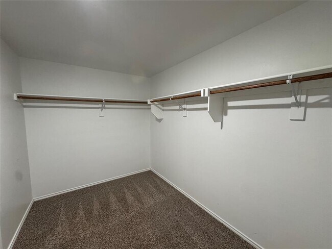 Building Photo - 14237 Babbling Brook Dr