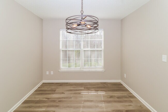 Building Photo - 8448 Angwin Pl