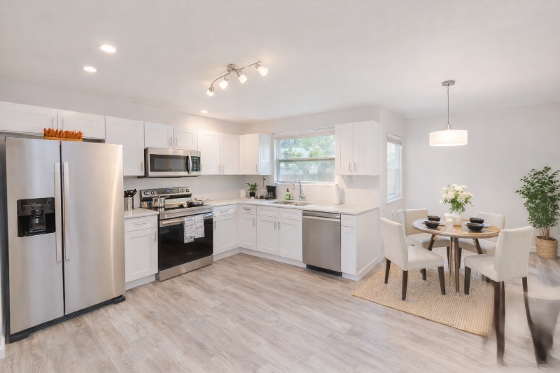 Building Photo - 1409 E Waters Ave