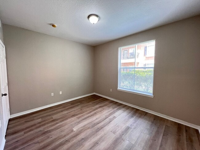 Building Photo - Gorgeous apartment for rent!