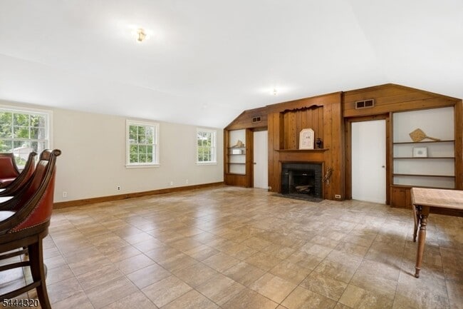 Building Photo - 62 Gaston Rd
