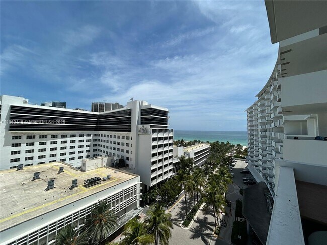 Building Photo - 100 Lincoln Rd