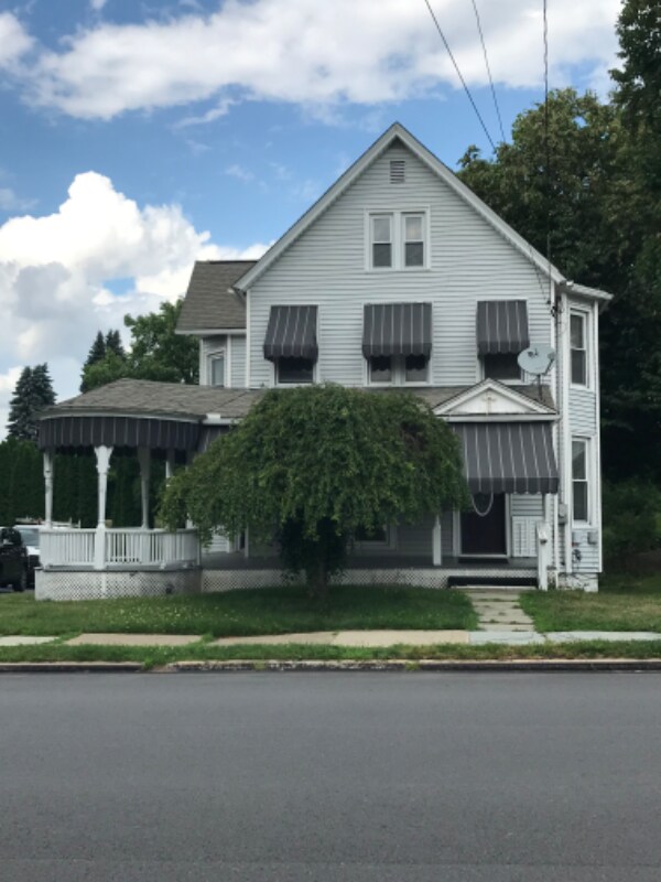 Building Photo - 224 W Drinker St