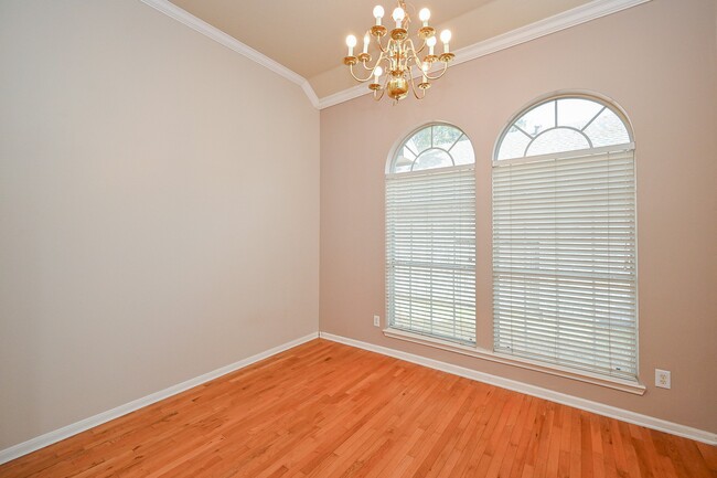 Building Photo - 12915 Fern Mill Ct