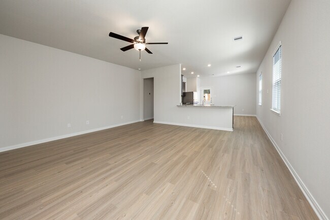 Building Photo - 15479 Maple Ter Dr
