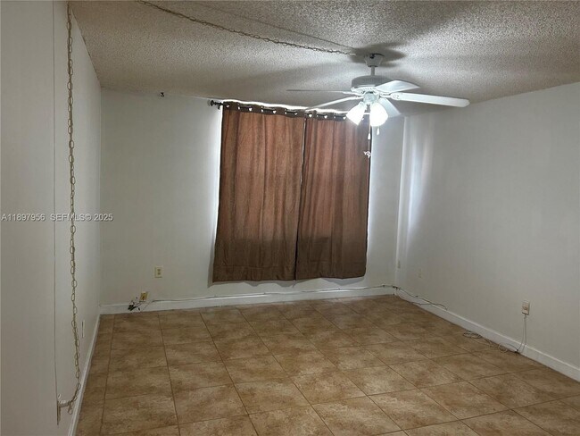 Building Photo - 10855 SW 112th Ave