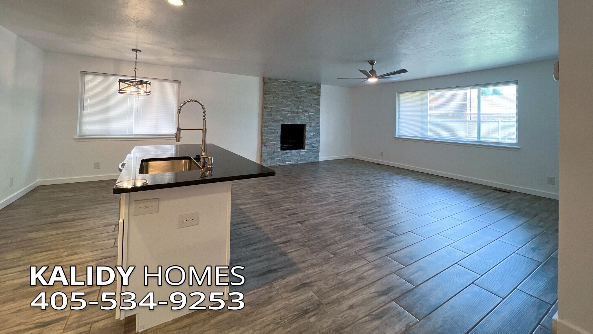 Building Photo - 702 Amity Ln