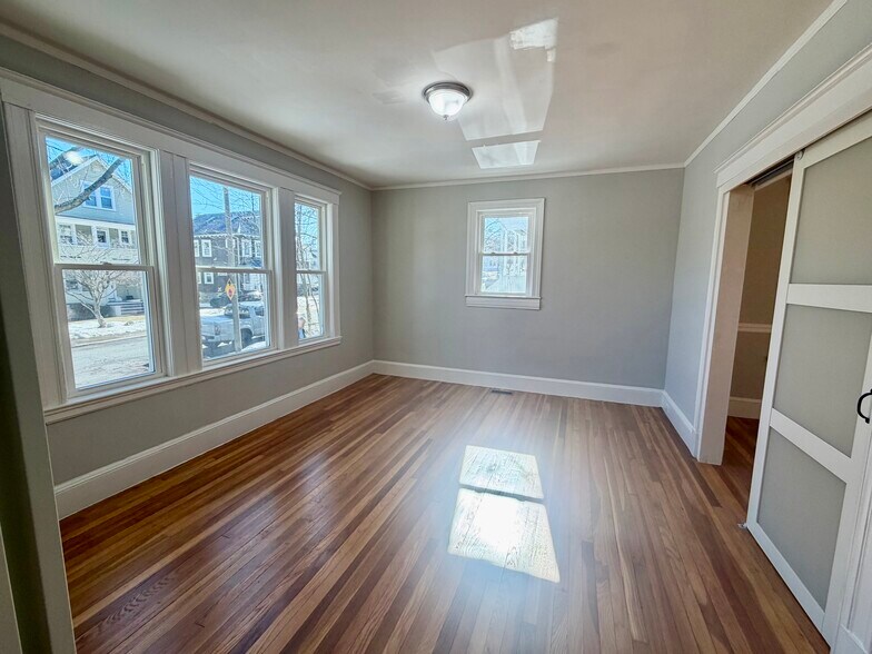 Building Photo - 102 Greaton Rd