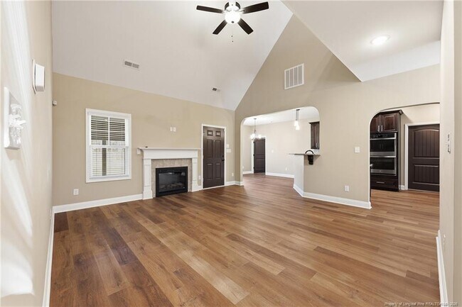 Building Photo - 206 Leland Ln