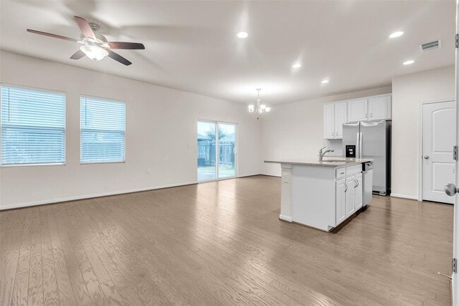 Building Photo - 13014 Carswell St