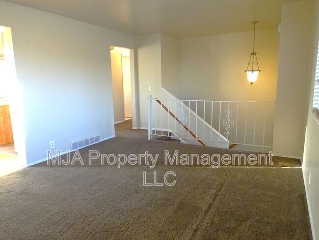 Building Photo - 5830 S Nickle Way