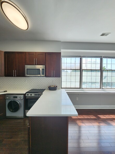 Building Photo - 283 Keswick Ave