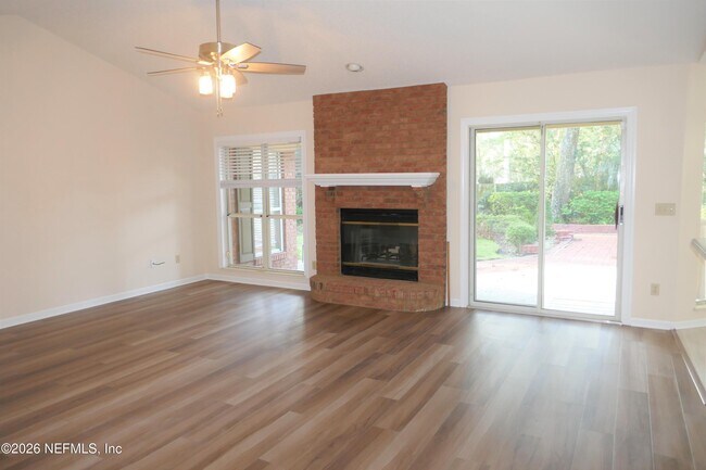 Building Photo - 10996 Raley Creek Dr S