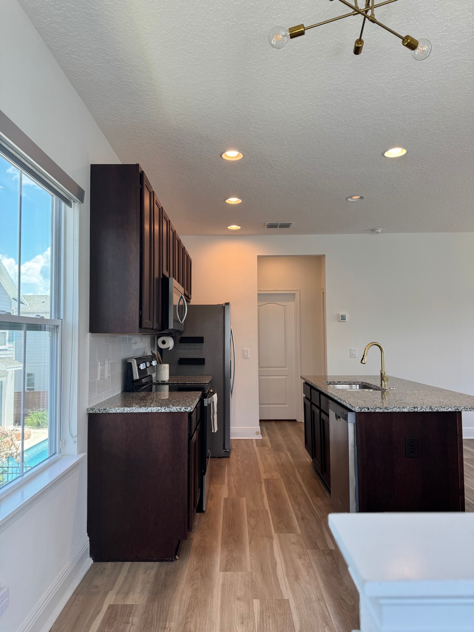 Building Photo - 8447 Rothman Aly