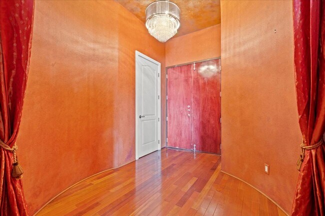 Building Photo - 360 E Desert Inn Rd