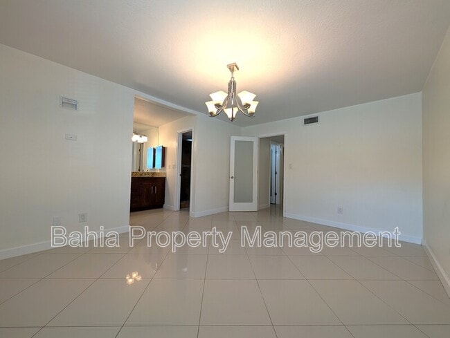 Building Photo - 7512 Dolonita Dr