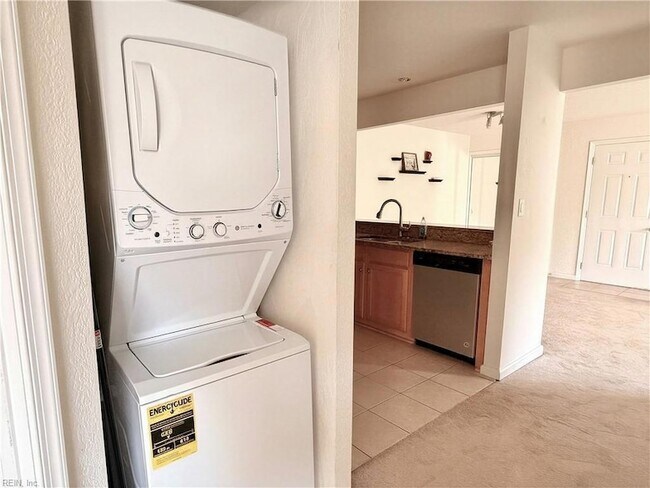 Building Photo - 500 Ocean Trace Arch