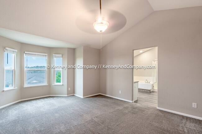 Building Photo - 1672 Smoke Ridge Dr