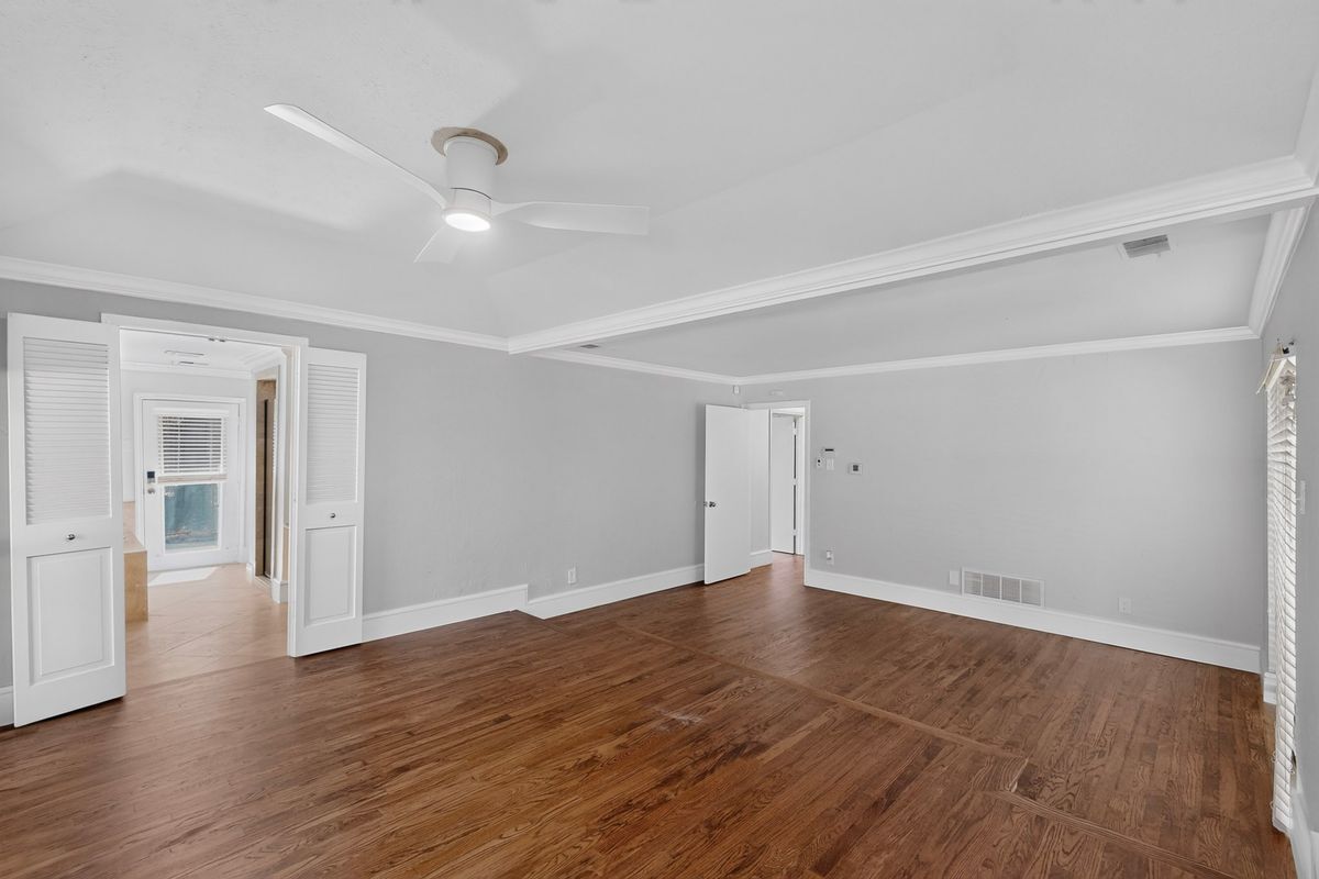 Building Photo - 6911 Gateridge Dr