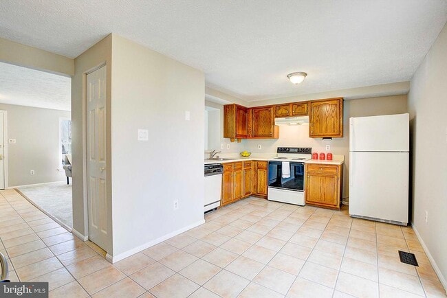 Building Photo - 2530 Log Mill Ct