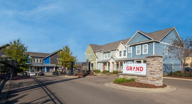 Building Photo - The Grand at Starkville