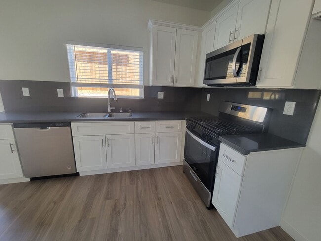 Building Photo - 8304 Grandy St