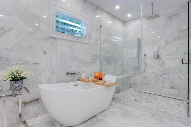 Building Photo - 4830 San Amaro Dr