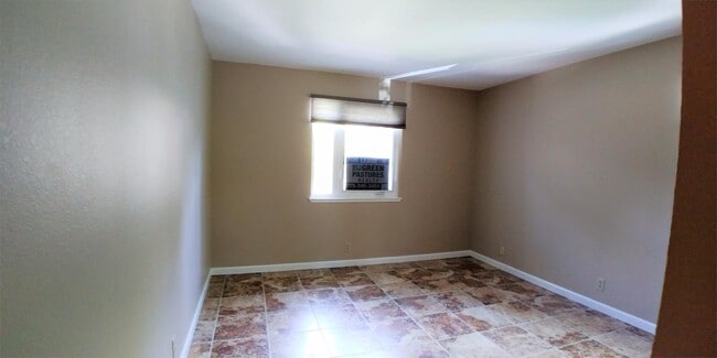 Building Photo - 7680 Bluestone Dr