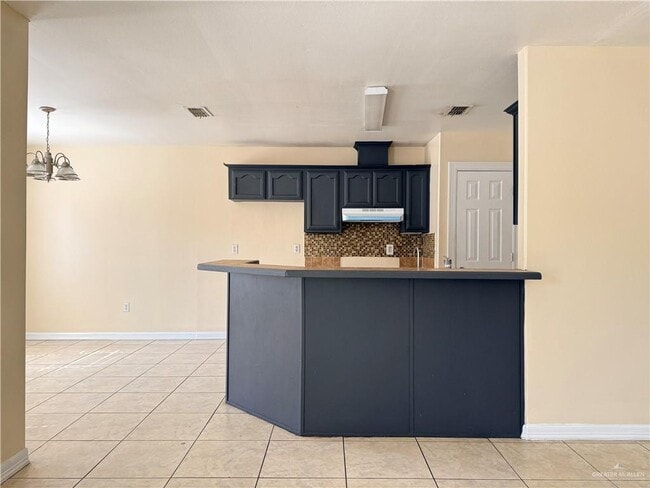 Building Photo - 15 West Dr