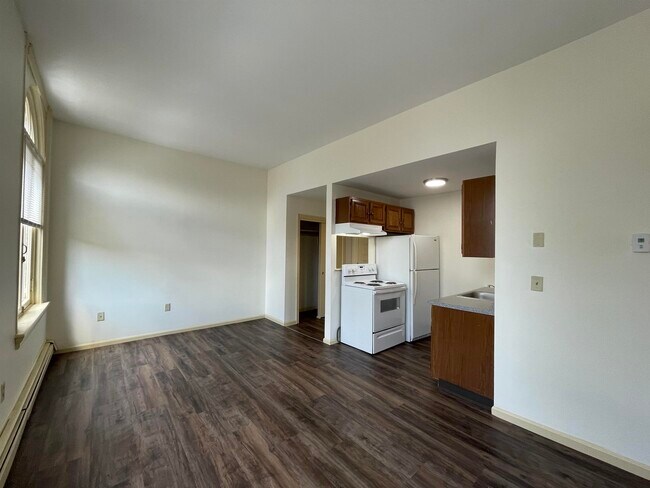 Building Photo - 124 Orange St