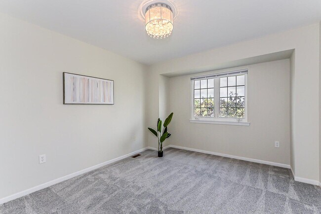 Building Photo - 2400 Rockport Ct